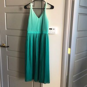 Banana republic pleated dress